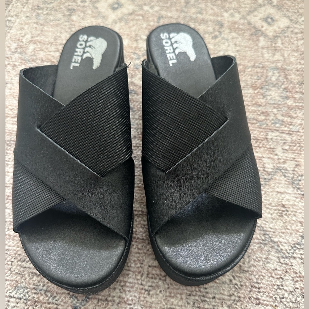 Sorel Cameron Flatform Mule. Size 7.5
